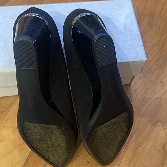 Calvin Klein Pallavi Pointed Toe Wedge Pumps - Picture 4 of 5